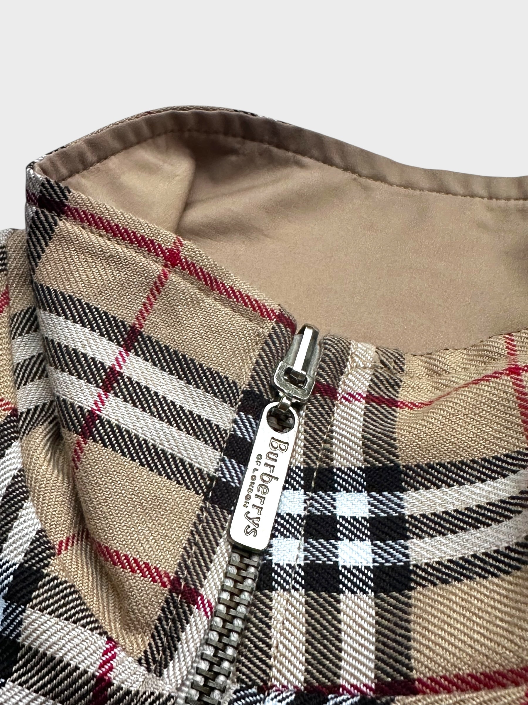 Vintage Burberry’s Reversible Jacket (L)