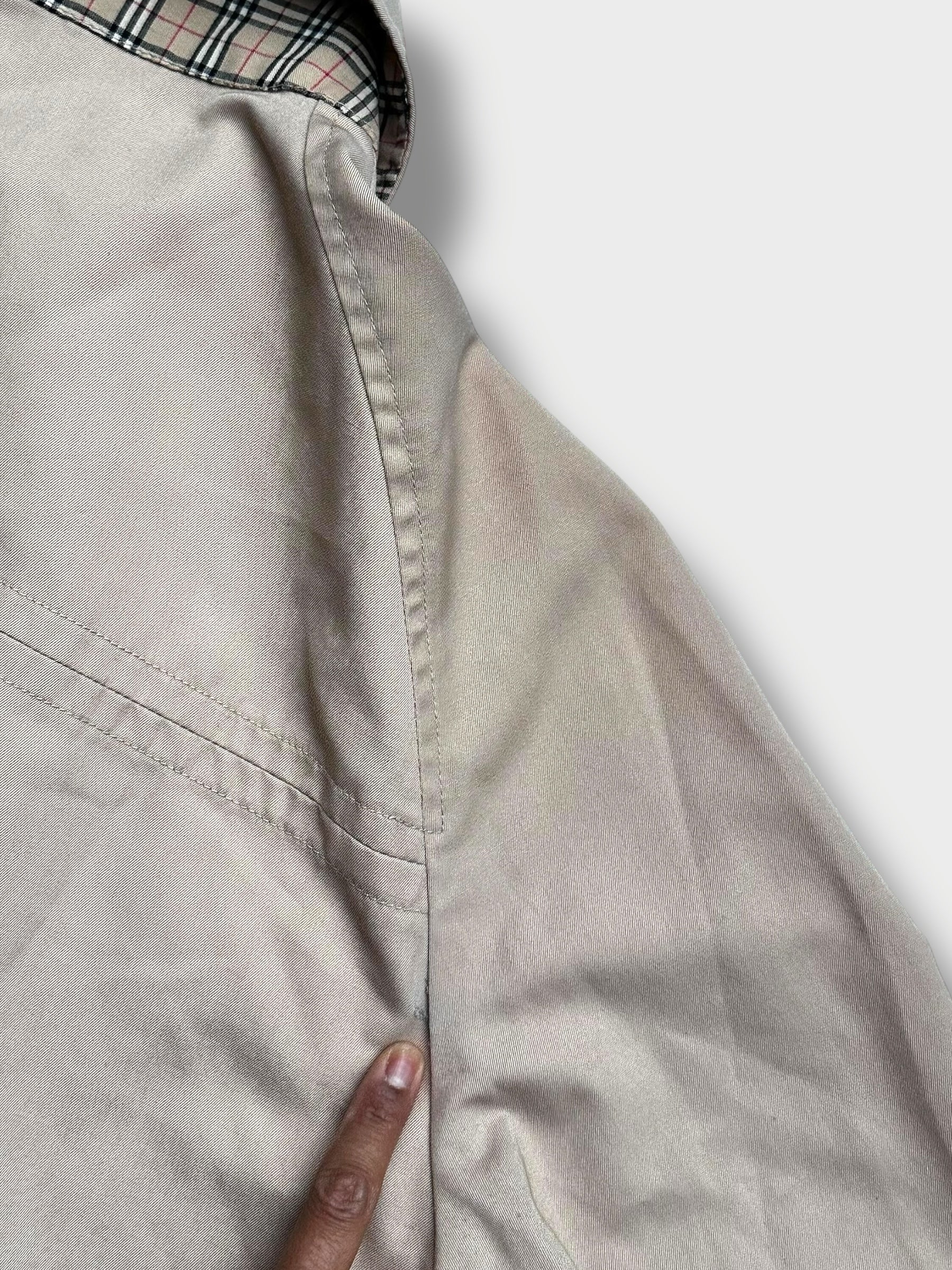 Vintage Burberry’s Harrington Jacket (L) – Beige 90s Classic