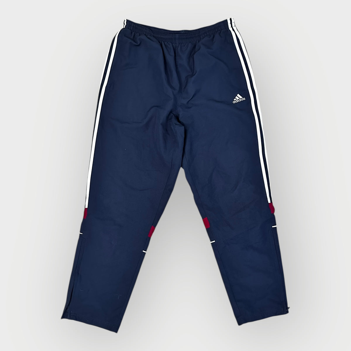 Adidas Retro Trainingshose Vintage schwarz – sportlicher 90er Jahre Look für Herren M