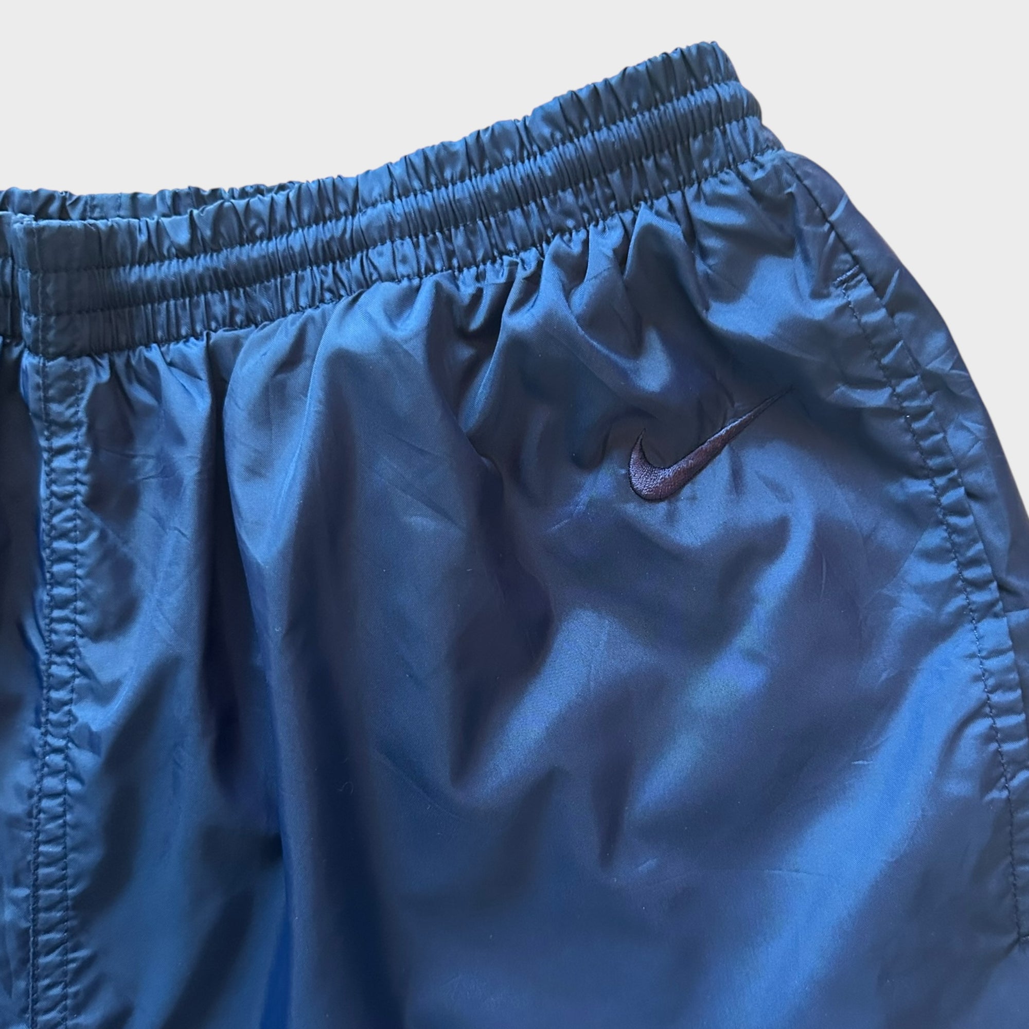 Nike blaue Sportshorts mit Reissverschlüssen (L)