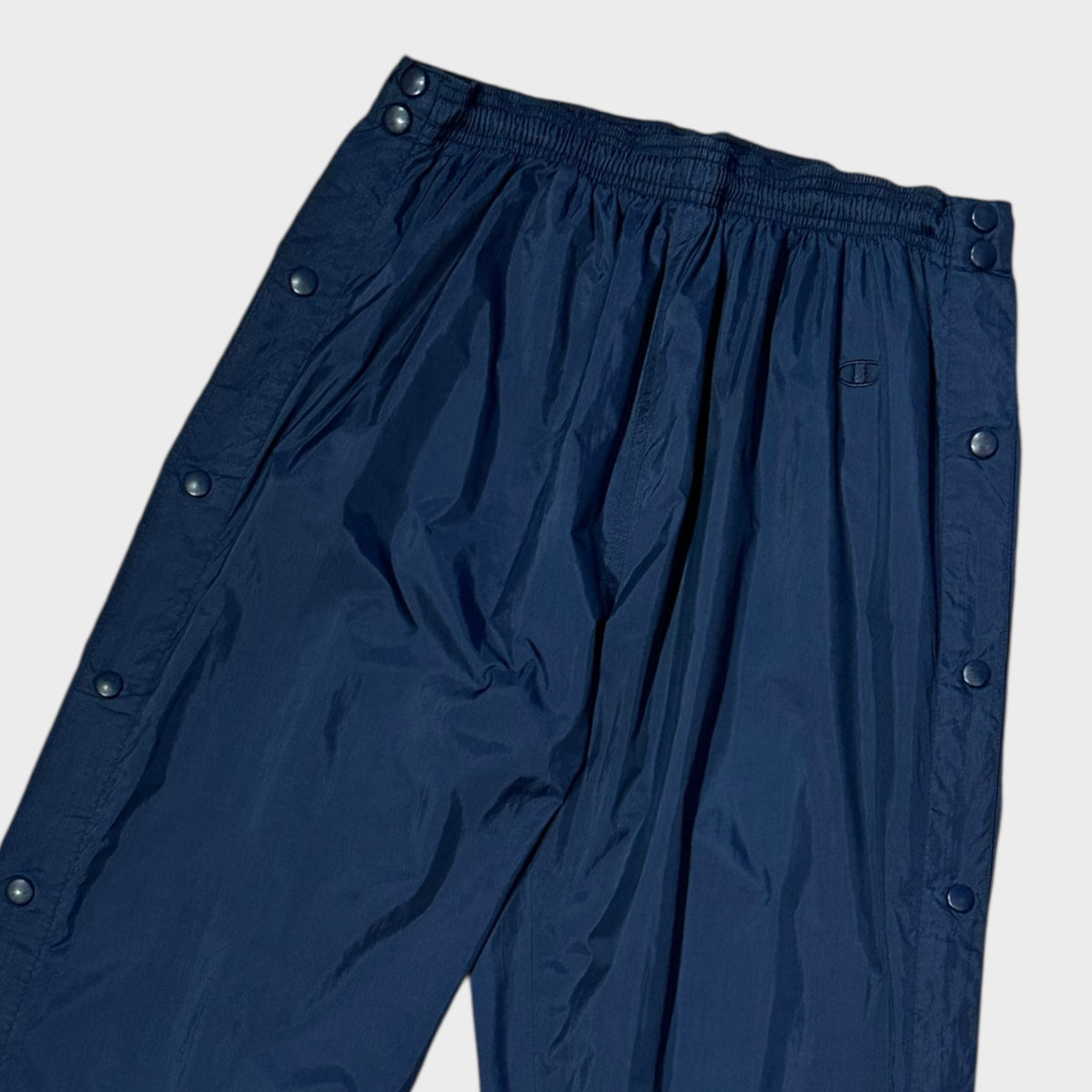 Navy Champion Trainingshose mit Druckknöpfen (M)