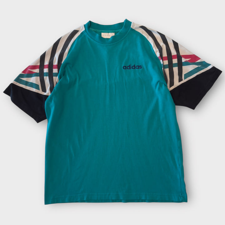 Adidas T-Shirt mit Grafikärmeln (M)