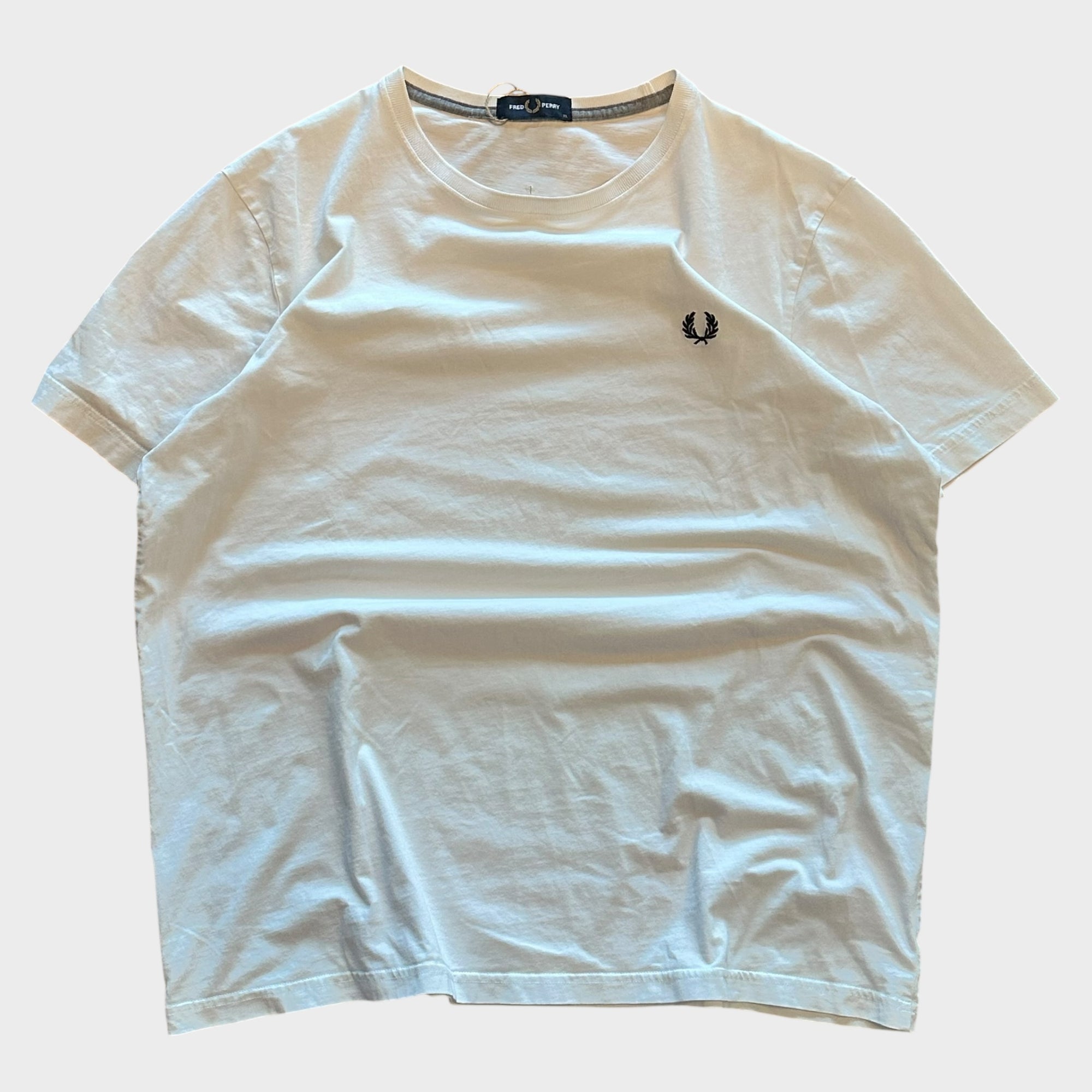 Fred Perry weisses T-Shirt mit Logo (XL)