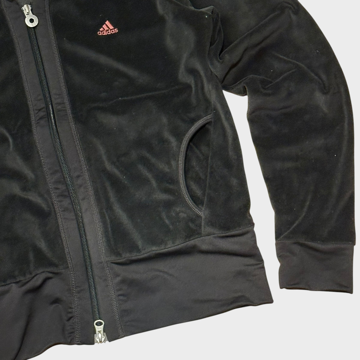 Schwarze Adidas Samt Climafit Jacke (S)