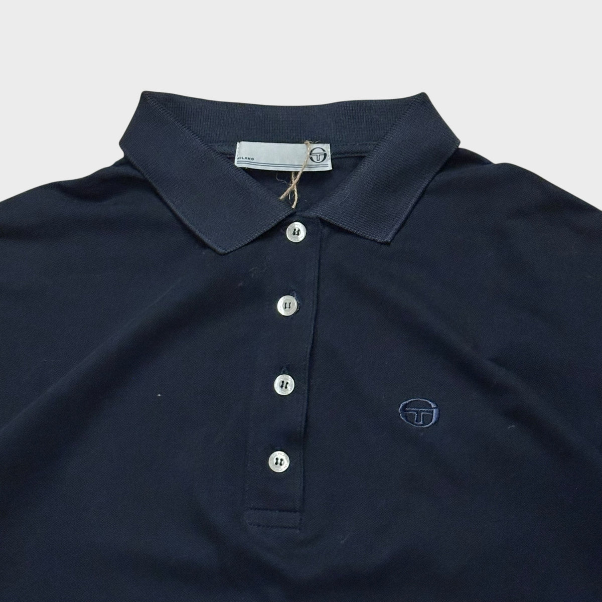 Dunkelblaues Poloshirt mit Logo (S)