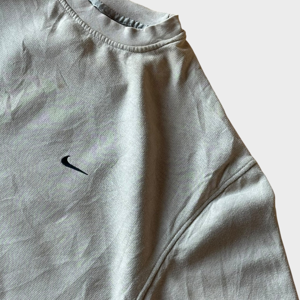 Creme Nike Sweatshirt Pullover (L)