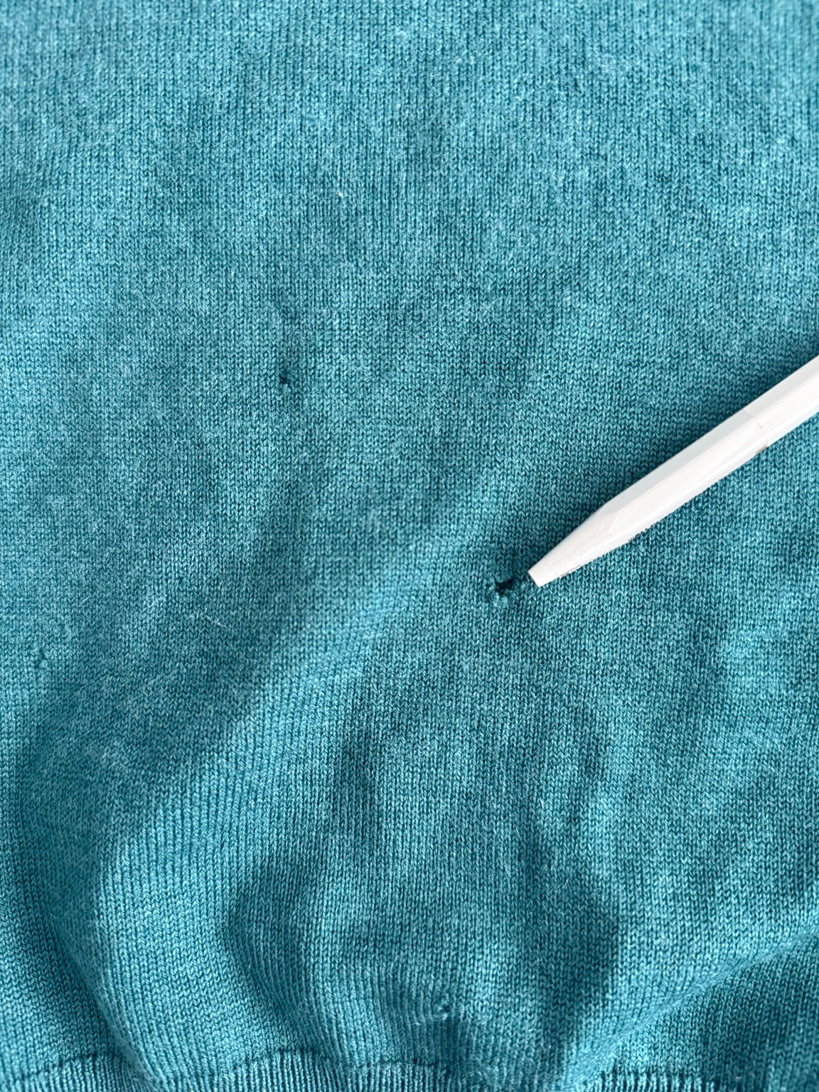 Burberry Strickpullover Detail Loch im Strick