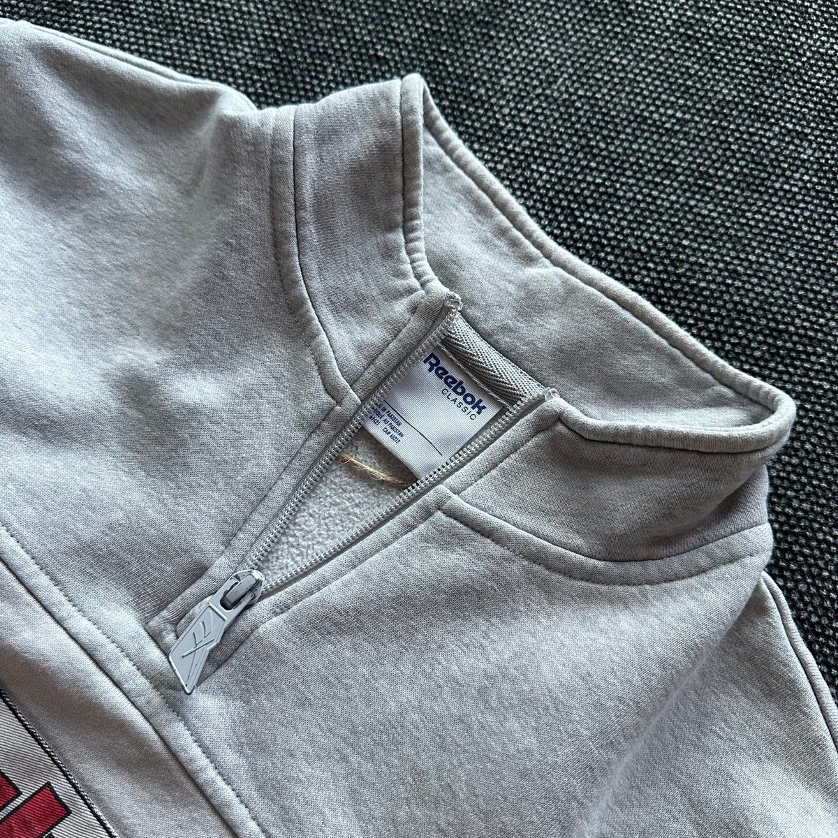 Reebok International Half-Zip Sweatshirt – Ansicht 3
