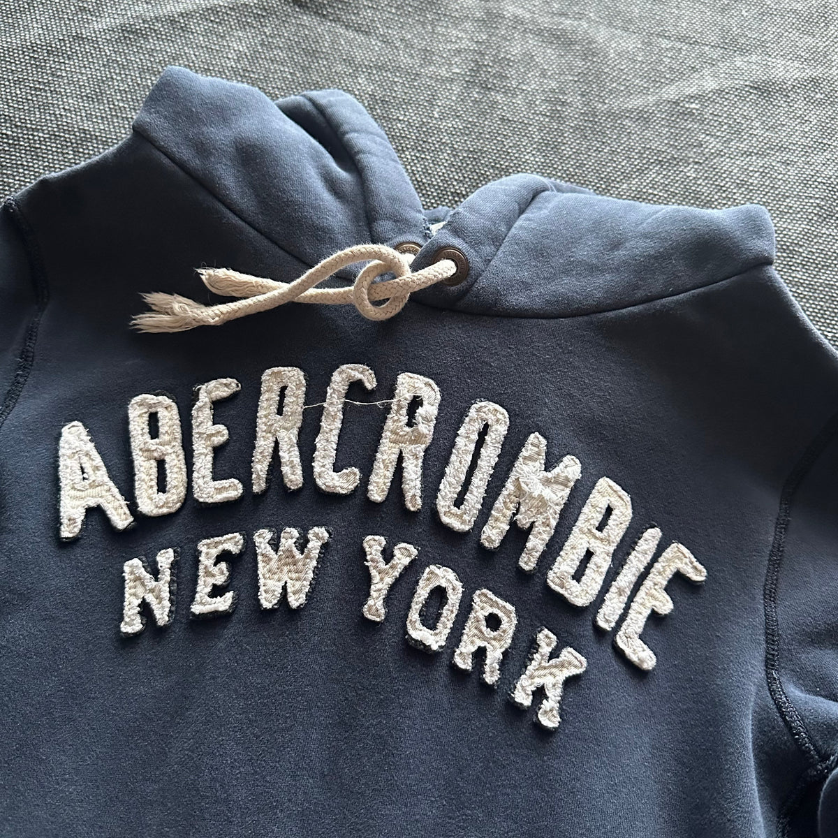 Abercrombie & Fitch New York Hoodie – Ansicht 2