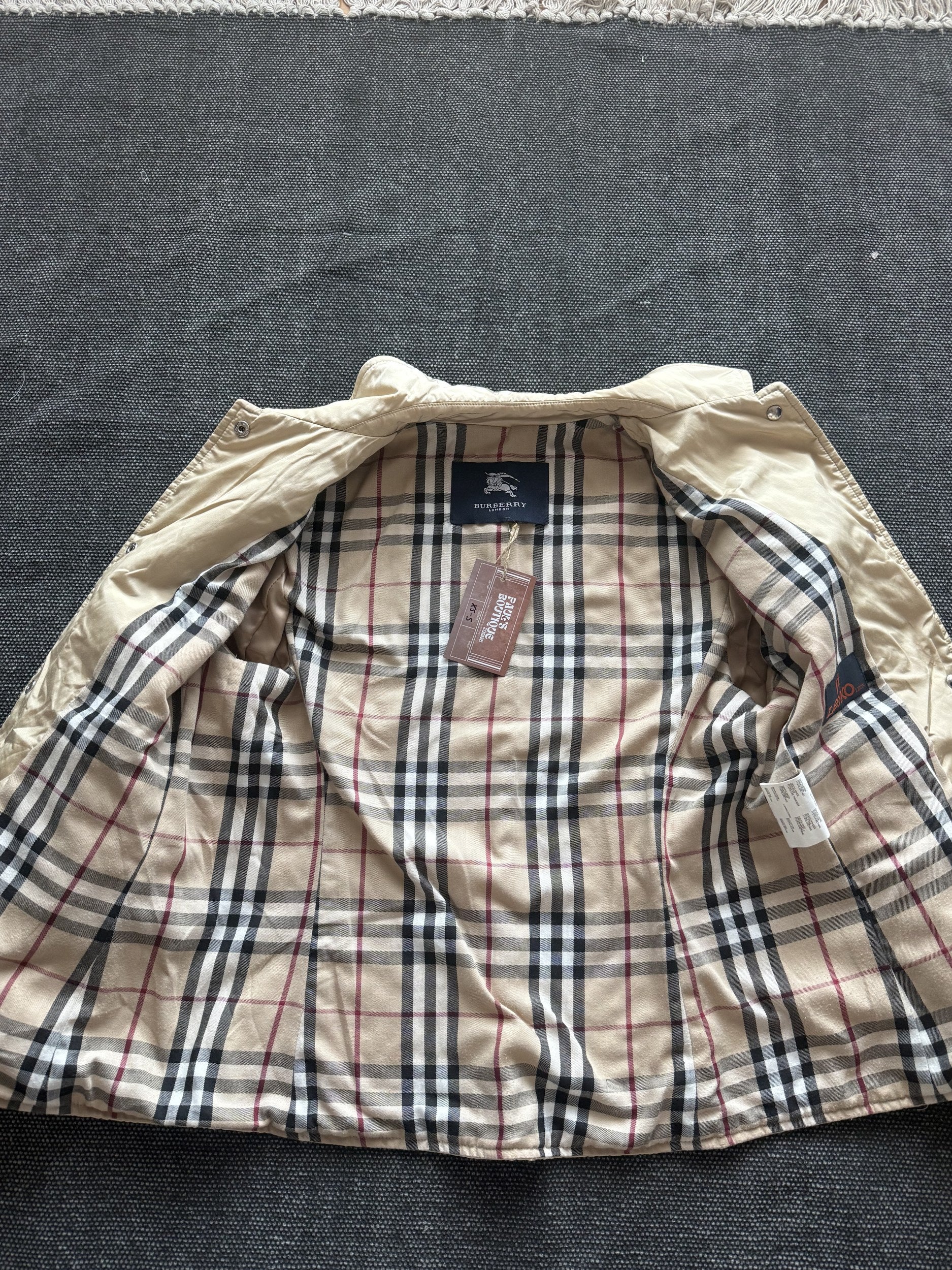 Burberry Steppjacke Beige – Ansicht 10