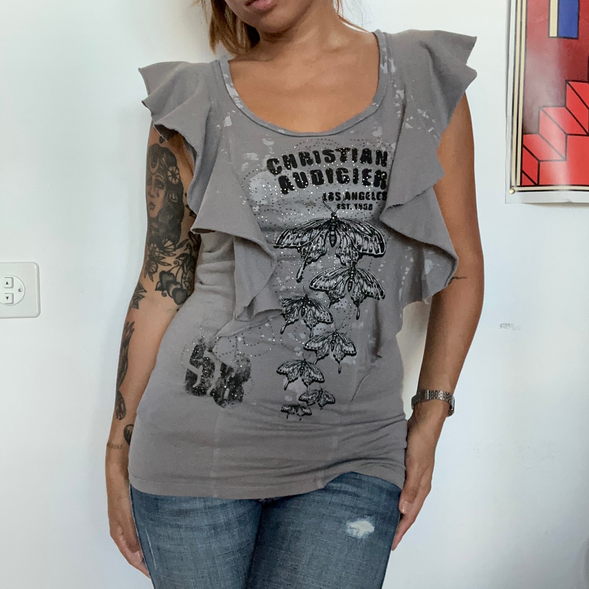 Graues Christian Audigier Rüschenshirt – Ansicht 2