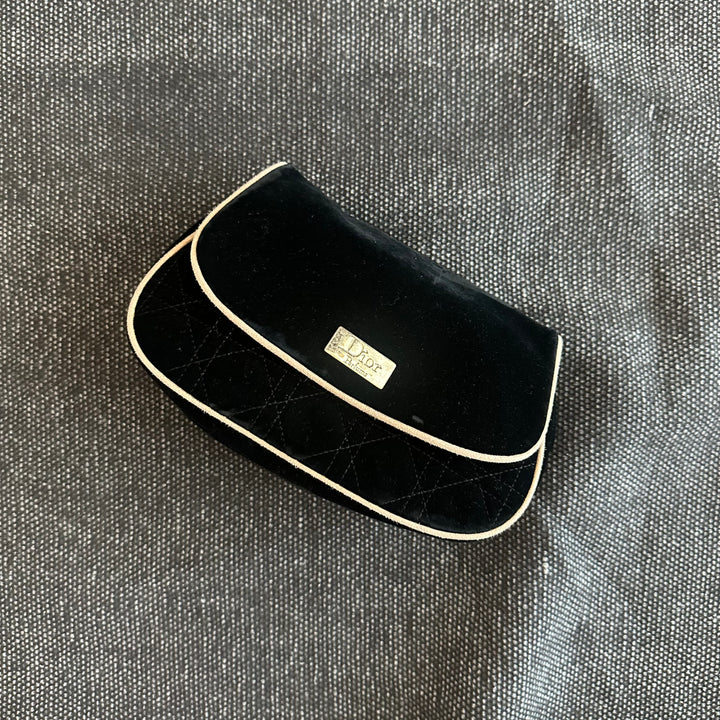 Schwarze Dior Samt-Clutch – Ansicht 1