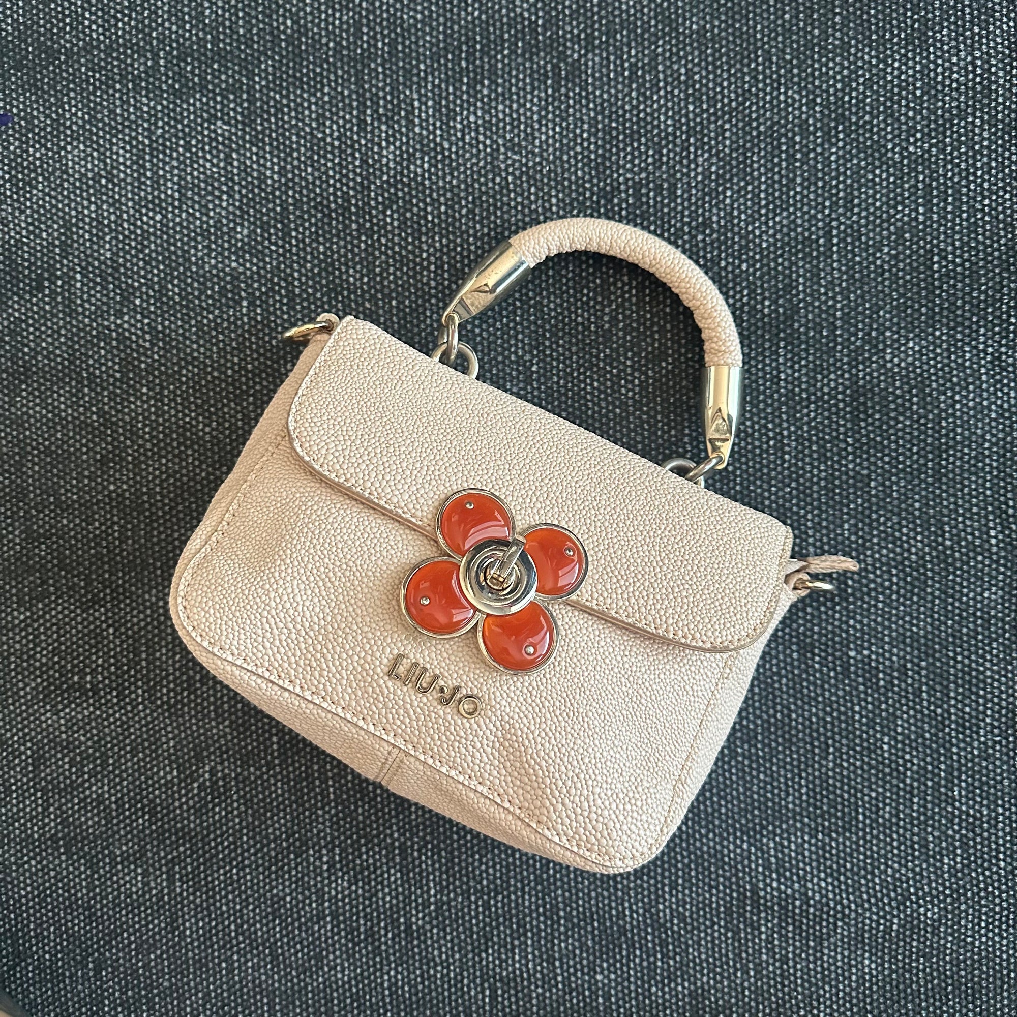 Liu Jo Handtasche mit Blumenverschluss – Ansicht 1