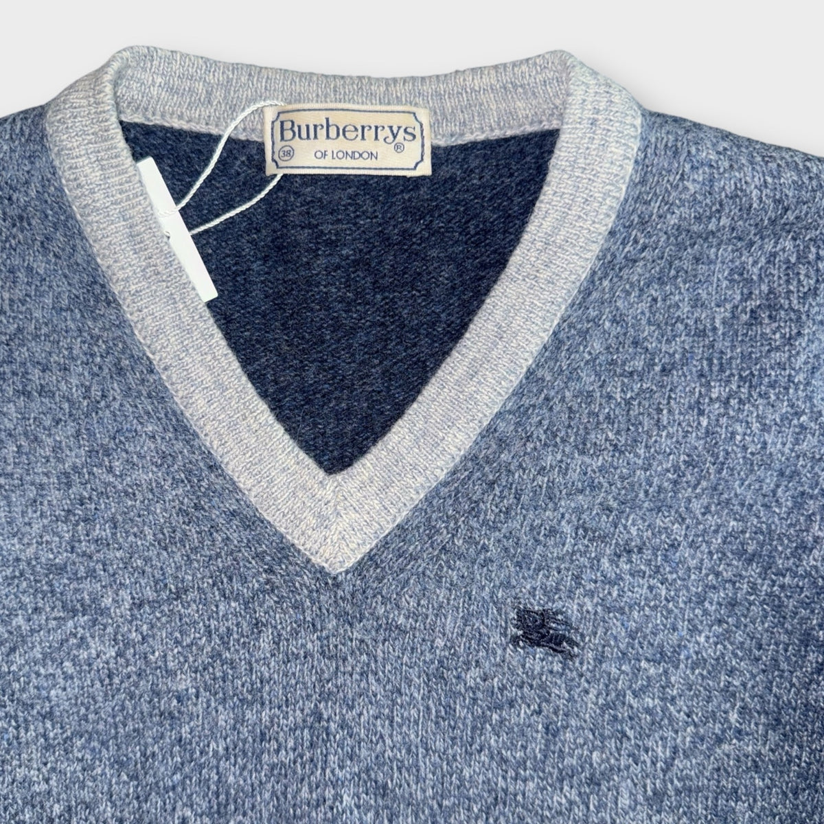 Vintage Burberrys of London V-Neck Pullover Blau Grau XS Label und Ausschnitt